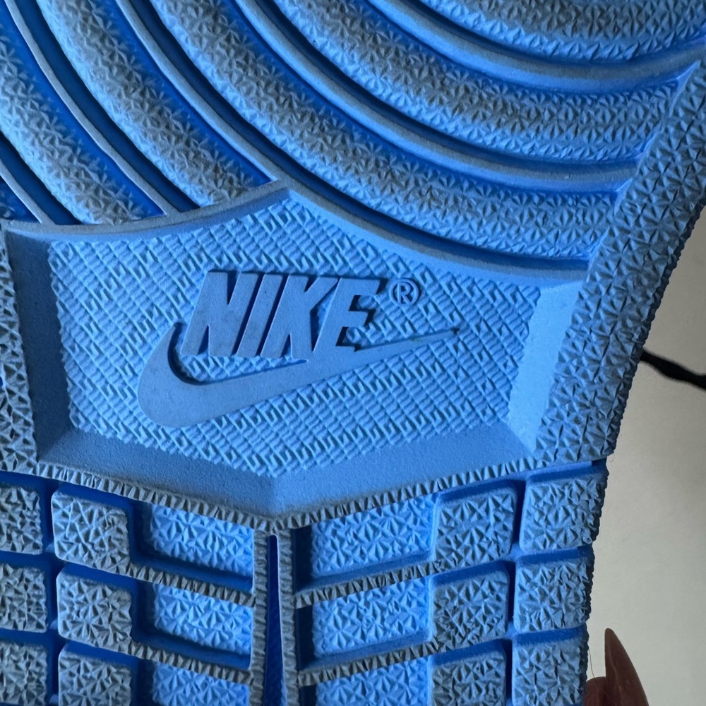 Air Jordan 1 Retro High OG “University Blue” – Size 10, Worn Once - Picture 9 of 16